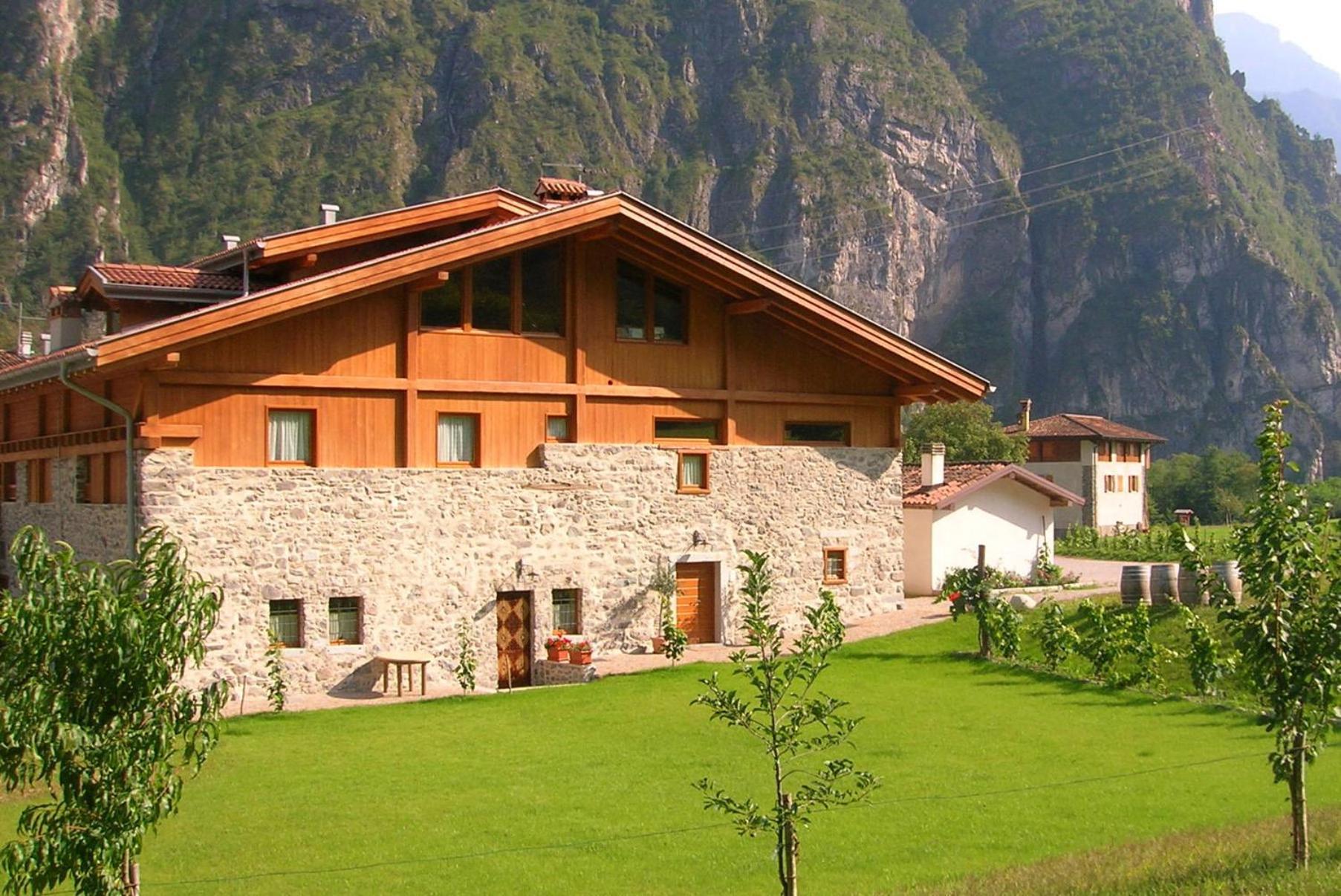 Locanda Borgo Chiese Castel Condino Exterior foto