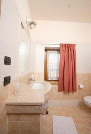Locanda Borgo Chiese Castel Condino Quarto foto